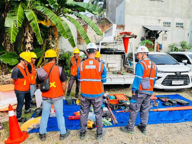 Electrical project field team